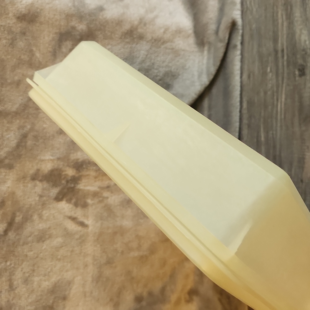 Vintage Tupperware Container - Picture 3 of 7